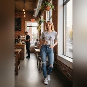 GILDAN Gray V-Neck Graphic Tee